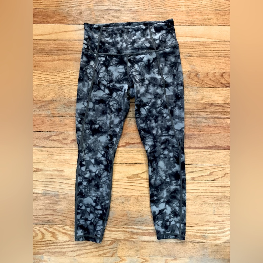 Athleta Powervita Tie Dye Salutation Leggings Sz Small